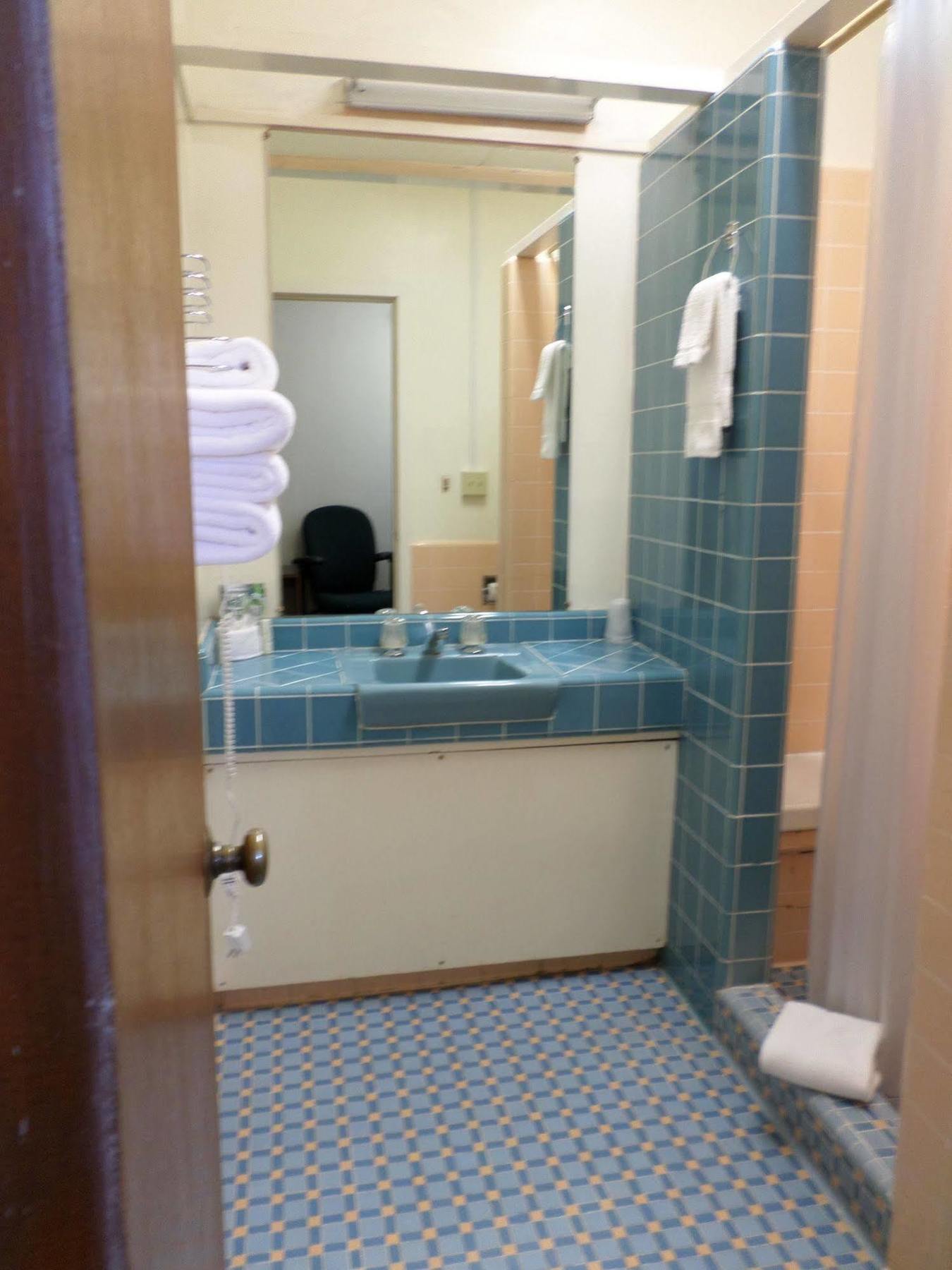 Cliff Palace Motel ブランディング エクステリア 写真
